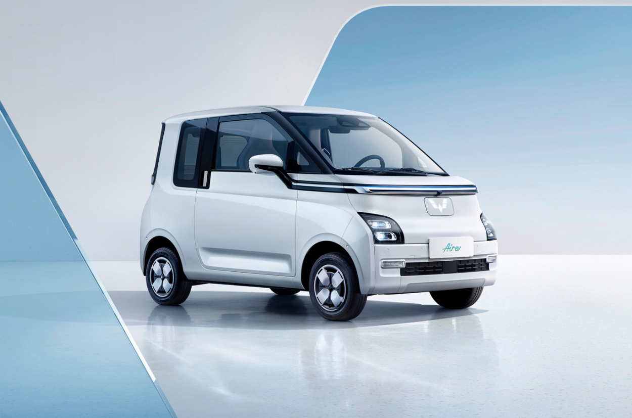 ��װ�桰���MINI EV�����ˣ��ߴ������˫�����������ۼ���10��