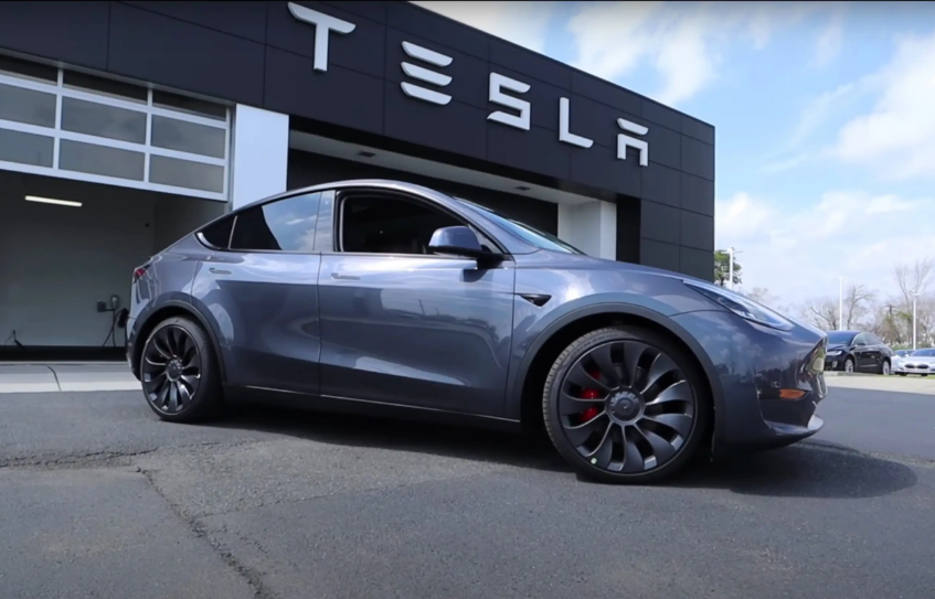 ����¶��25��Ͷ�ߣ�Model Y���������̿��٣���������OTA��