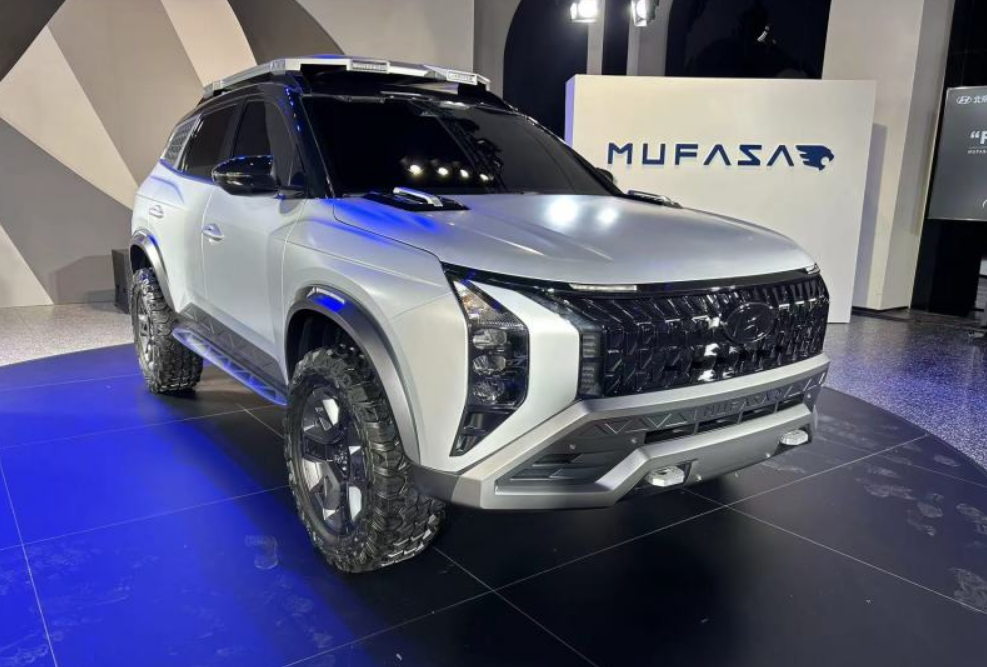 ȫ���ִ�ix35������������Ӳ��ǰ������β�ƣ��ٴ��ߵ�ʱ��ǰ��