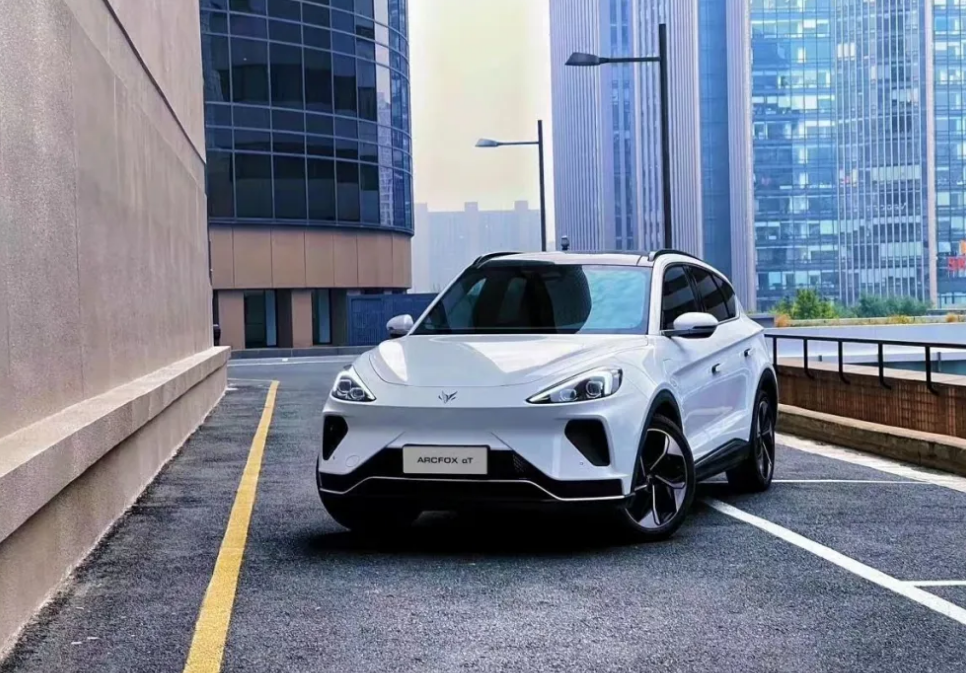 ����������Tһײ�������Ƿ��������Model Y��̽����д���