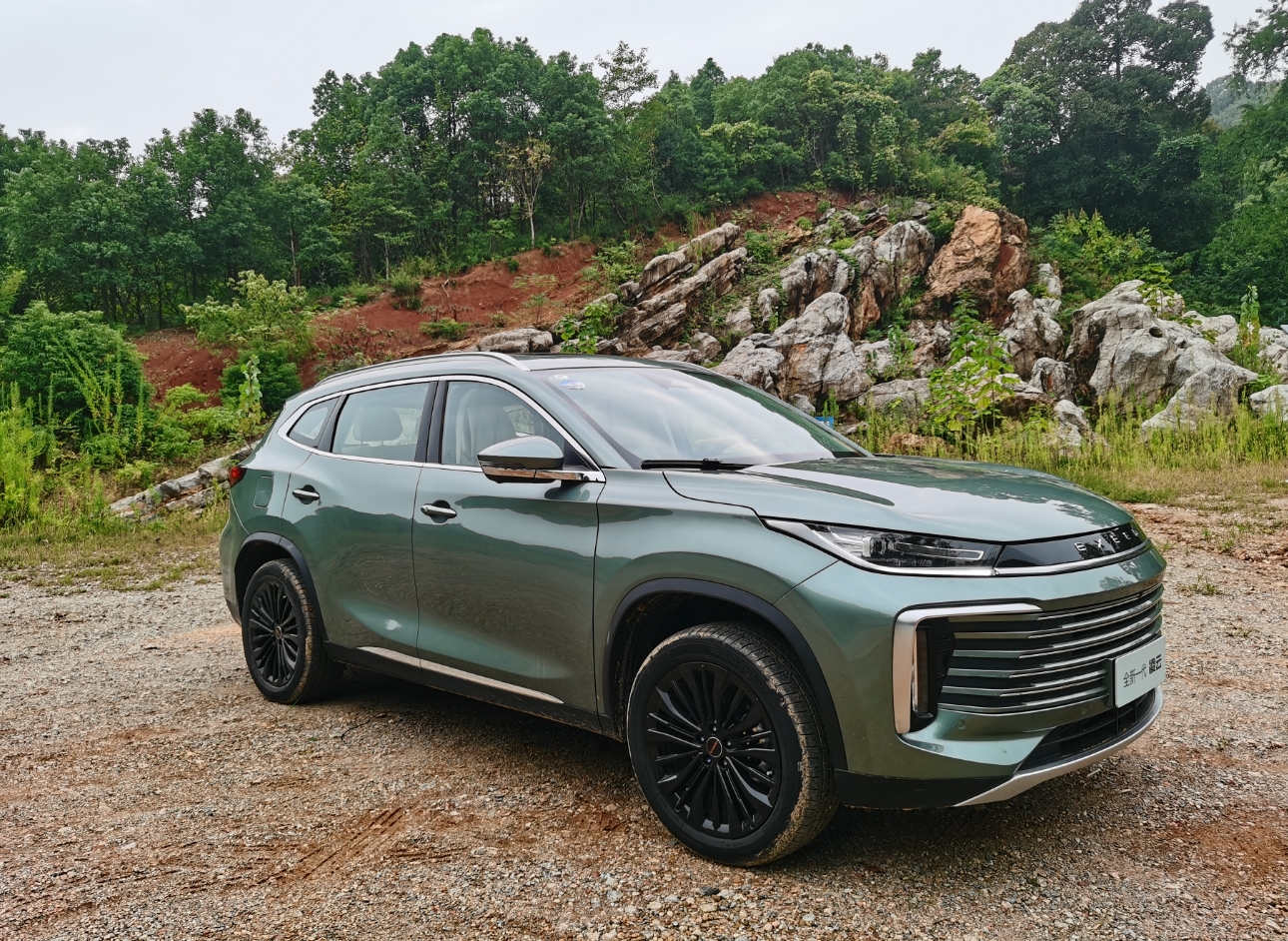 �Լ�ȫ��һ�����ƣ�����14�����۵�����SUV��ʵ������С��