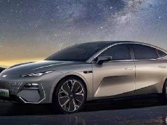 �й���һ�������콢������E8���м���ս��2000��8000