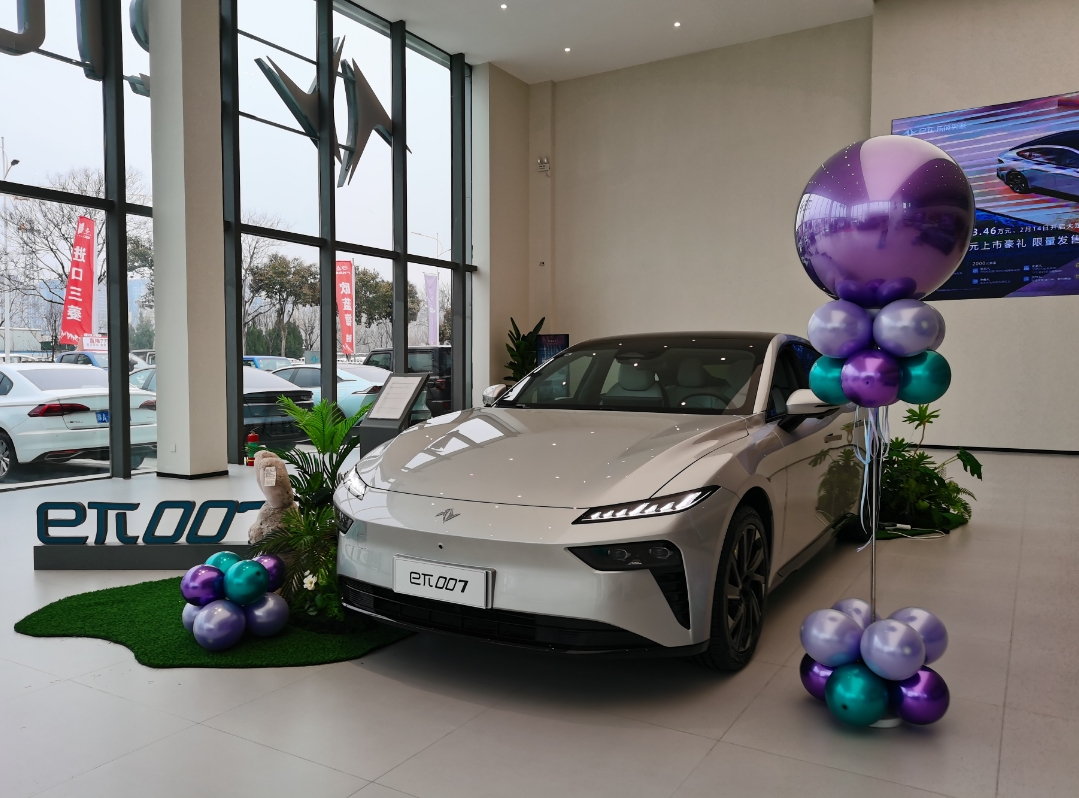̽��ʵ�Ķ�������e��007�����͹����˶����ܣ�С��SU7��Ҫ����