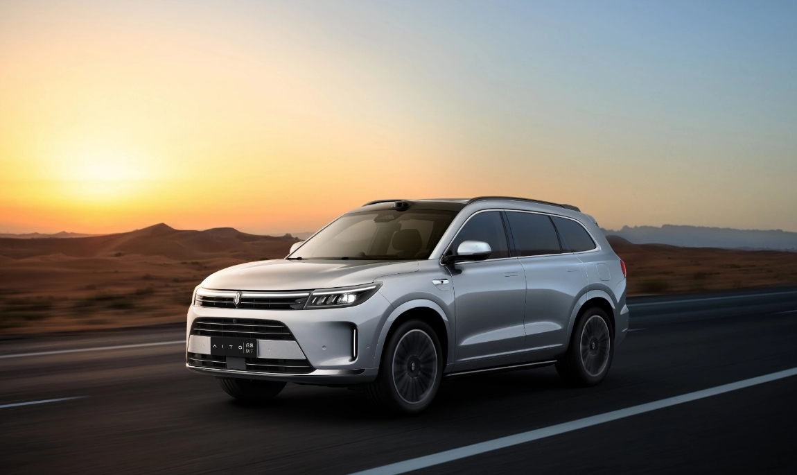 2�º���SUV��ս���ʽ�˦�����룬������ü����������˯����Ц��
