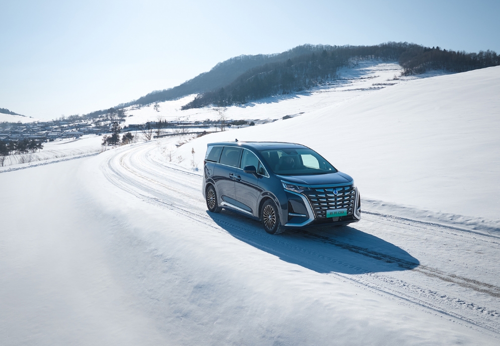 MPV�ܰ��ϴ�ƣ�С��X9��׷���ǣ�����MEGA������ǧ