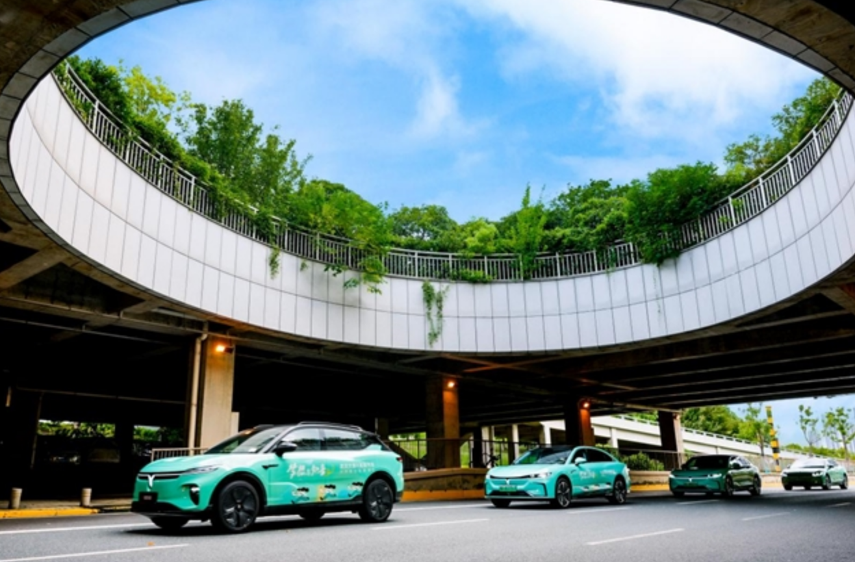 �ͼ֪��������У���� ѧ��ͬ��Ϊ�ഺ�Ȳ�