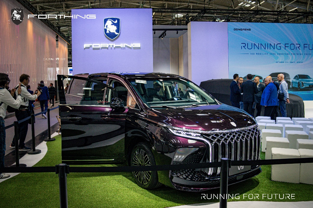 20����Ψһ�д��Ͳ��MPV����Ľ��ڣ��Ǻ�V9չ���й�����