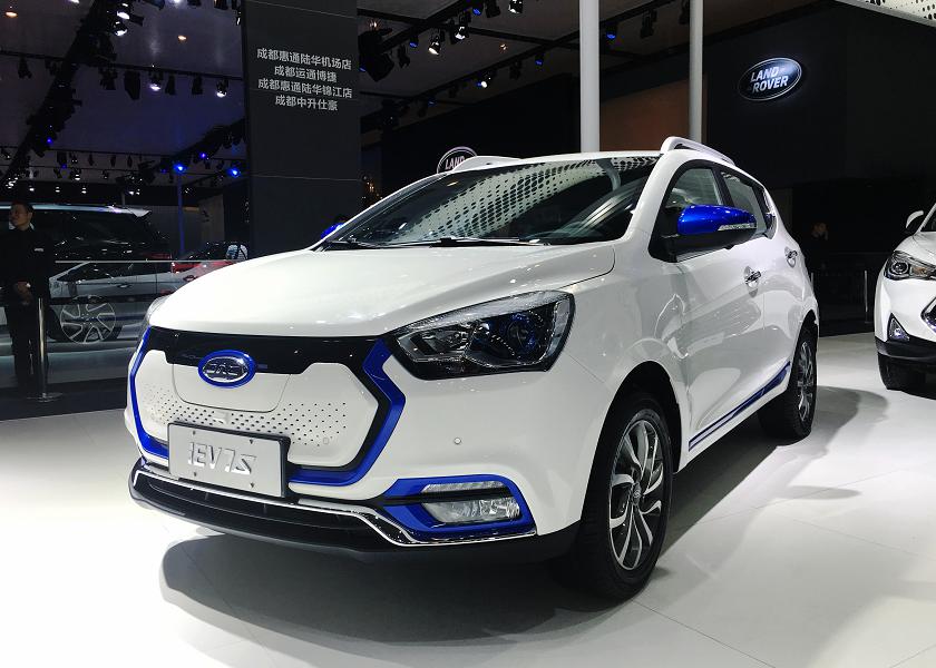 ����iEV7S��ʽ����ɶ���չ ���綯С��SUV�籩��Ϯ