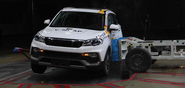 �Ա�CS9��C-NCAP������֤ ���԰�ȫʵ��