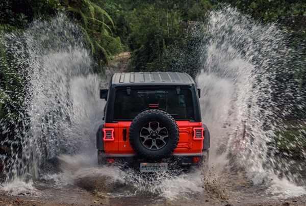 ��ֹ���Լ� ȫ��ż��SUV���Ͼ�ϲ�׼�