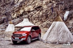���غ�·�� һ�ԽҰ����õ�����SUV