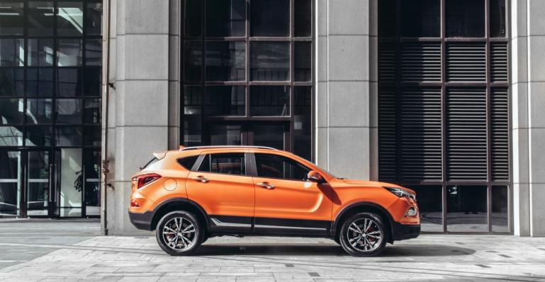 10�����ɶSUV���Կ���������ƪ���º������д���