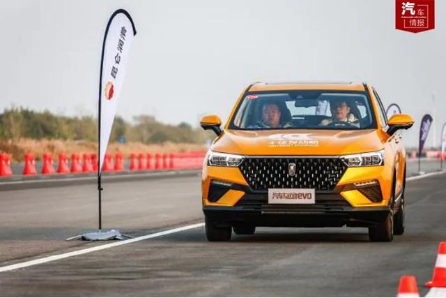 300����ʦ3���з������ڴ���ʷ����ǿSUV������˶�˵ֵ