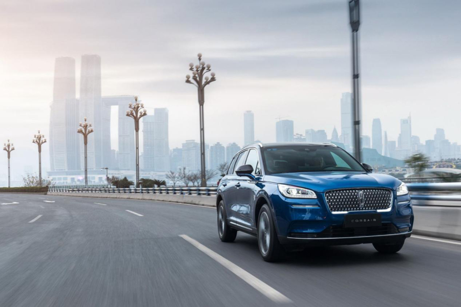 ��ȶԱ��ֿ�ð�ռҺͿ�������XT4����Žи�Ʒ�۱���ʽSUV