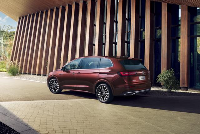 ��һ��߶�MPV���࣬��5.3�׳�����3.2����࣬��������������