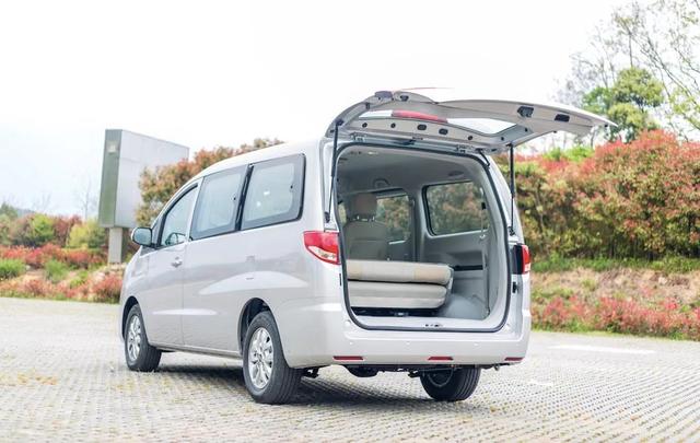 ΪɶС�ϰ���ϲ�������MPV��������ȫ�����ˣ�ʡ�Ķ���������