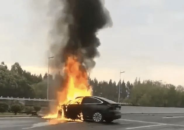 ε��EC6�б���ʵ��ܰ�ȫ��ʵ����ײȴ��ȼ������˭��˵�ѣ�