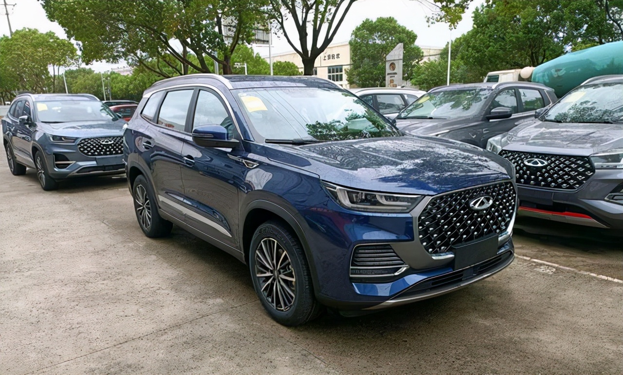 �����Ļ������ˣ���8 PLUSװ������2.0T������18���ܴ�һƬ��