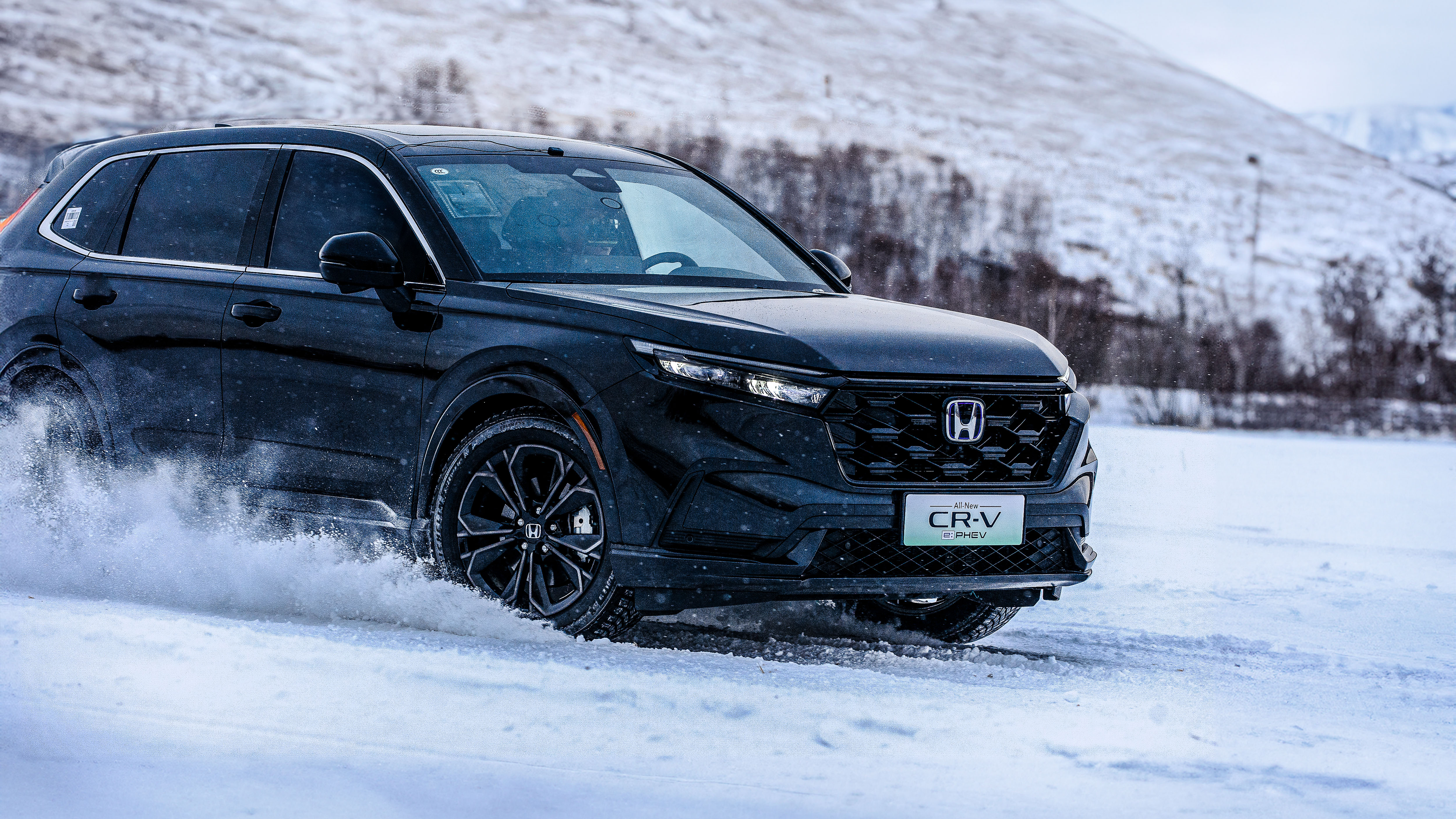 ���Ϸ�С�������´�����ѩ�����硱��һ��CR-V�͹��ˣ�
