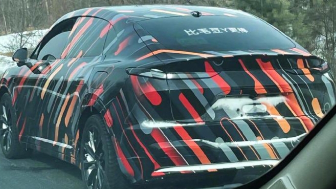 ε����װ�ˣ���������˹��SUV�����ع⣬�ԳƱ�ë��Y������