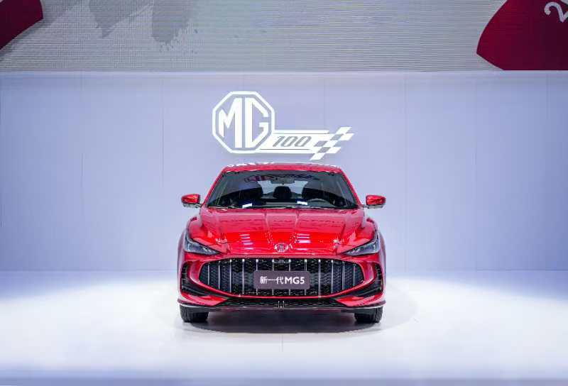 �������˶��е�A���γ�����һ��MG5�ܳ�����ȥ�ֳ����˿�