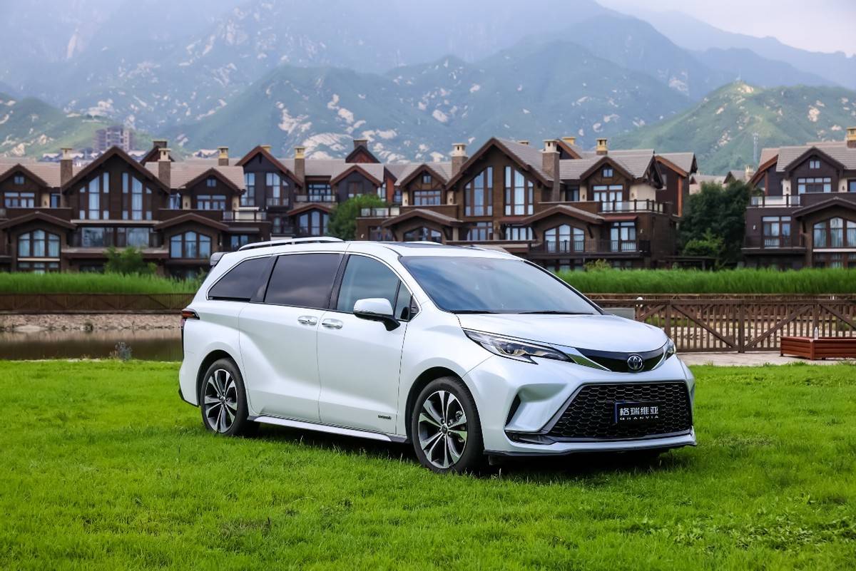 MPV��ִ�䣡�������¹��Ǿ����ͼ�ʹ�����Ϯ��λ